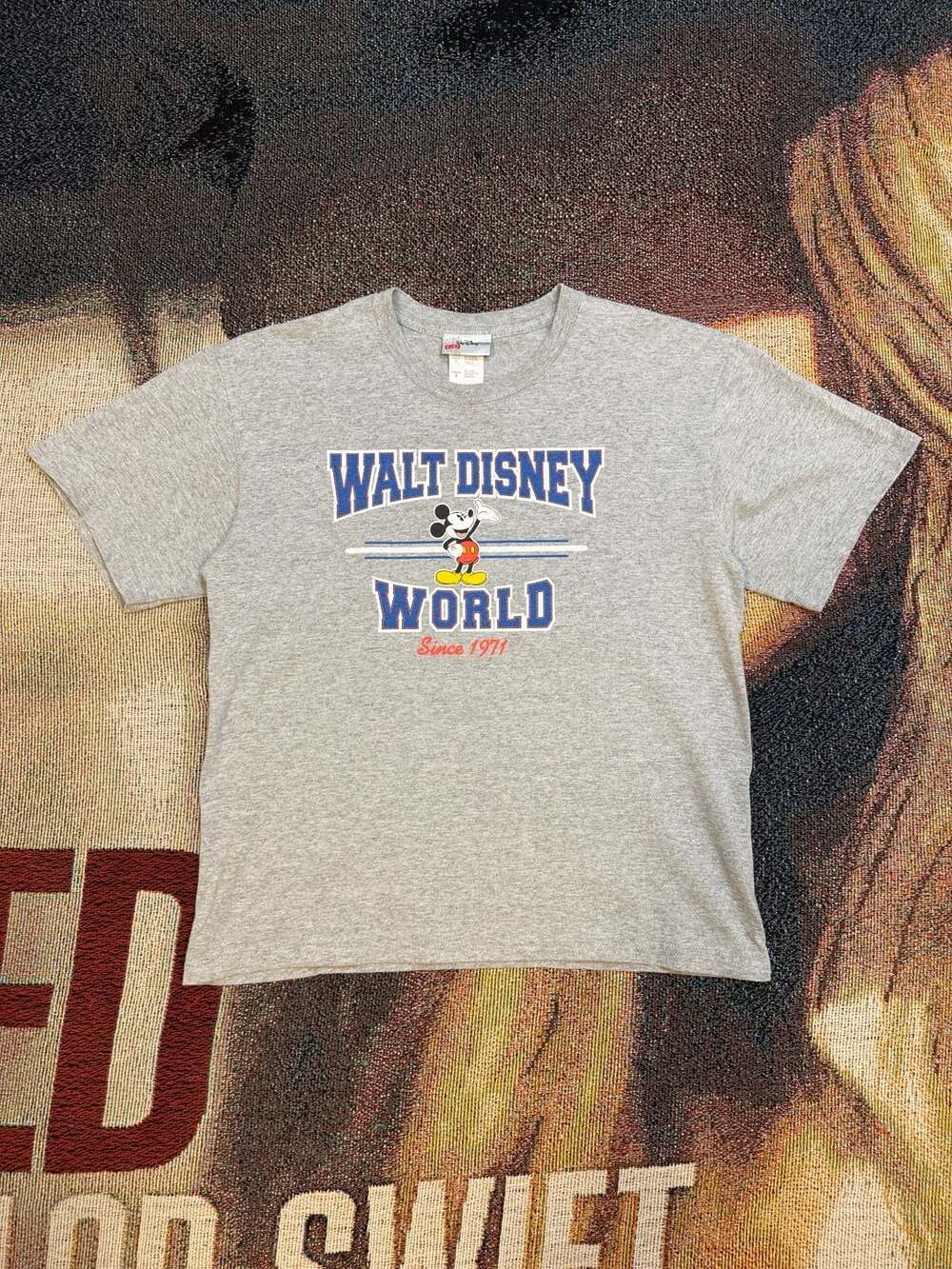 00s Grey Walt Disney World Mickey Mouse Graphic T-Shirt